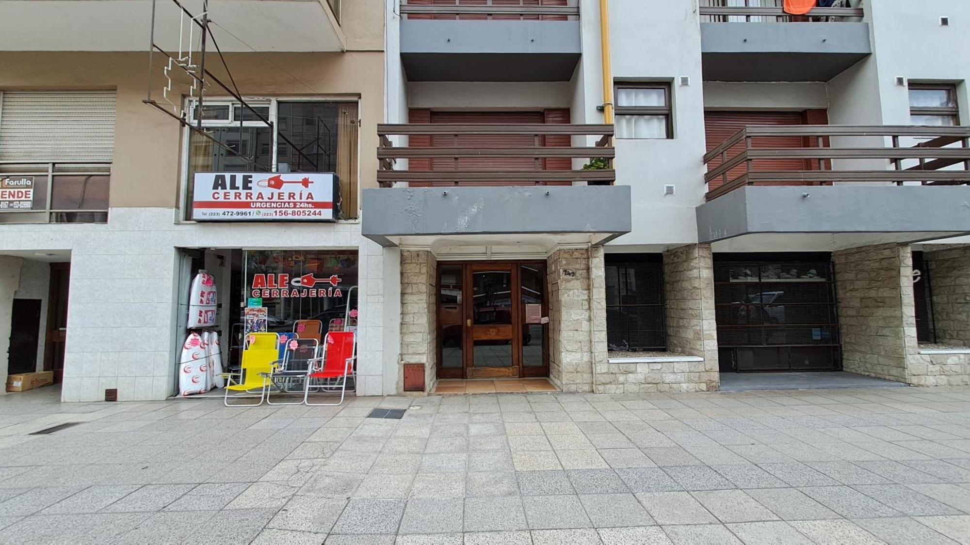 Monoambiente Con Balcon Y Vistas A 150 Mts Del Mar Maximo 3 Personas * Mar del Plata